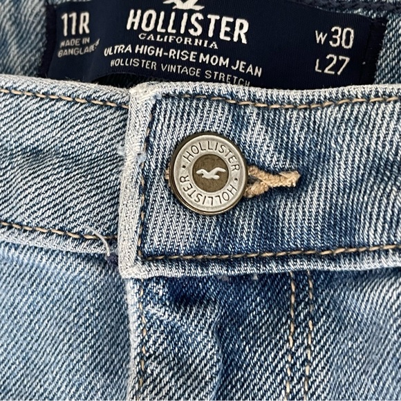 HOLLISTER Ultra High Rise Mom Jean Vintage Stretch floral Daisy Embroidery, 30” - Picture 4 of 17